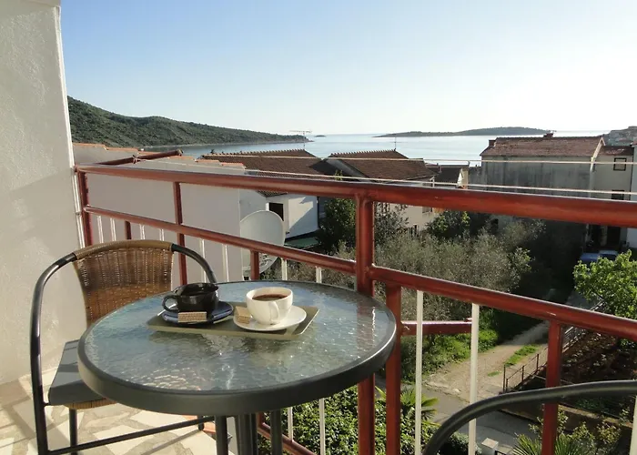 Lucija Fuer 2 Personen By Interhome